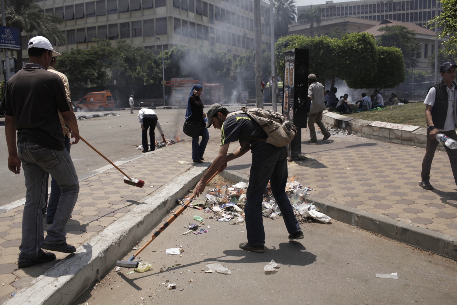 Egypt Protests Intensify As Army Deadline Approaches