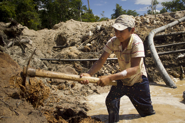 Illegal diamond sale mining