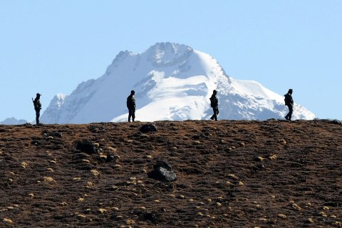 image: Indian Army personnel keep vigilance at Bumla pass at the India-China border in Arunachal Pradesh, Oct. 21, 2012