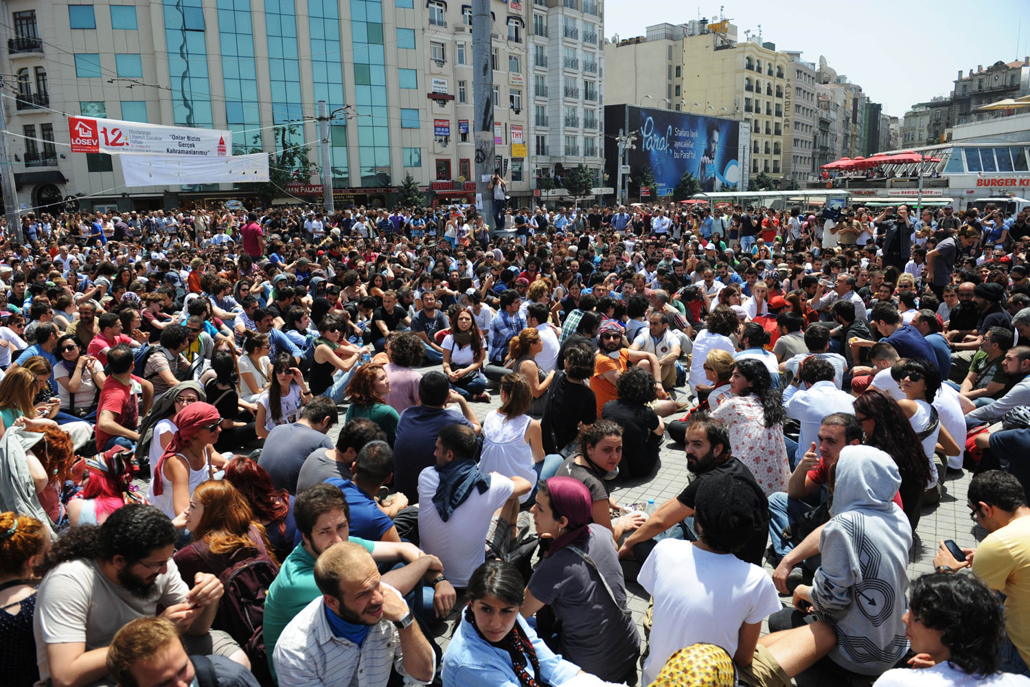 Protests In Istanbul After Police Crackdown On Activists | TIME.com