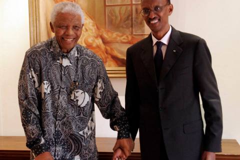 Nelson Mandela Meets Rwandan President In Johannesburg