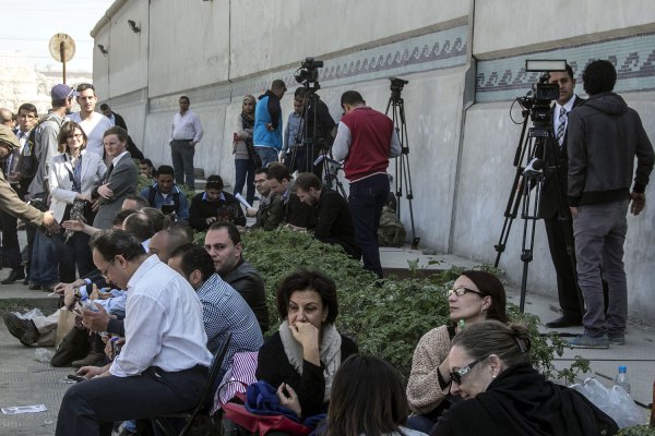 Al Jazeera Journalists Go On Trial in Egypt | TIME.com